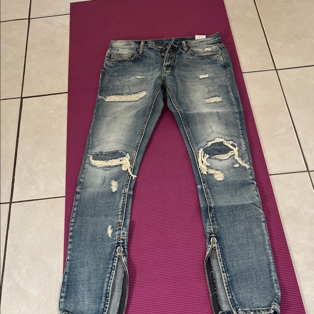 MNML Distressed Blue Jeans
